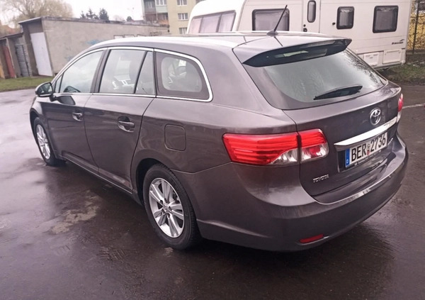 Toyota Avensis cena 39500 przebieg: 219000, rok produkcji 2013 z Bielawa małe 407